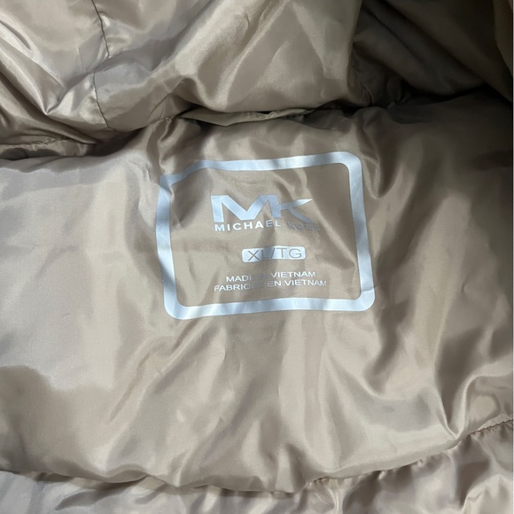 NWT - Michael Kors Men’s Quilted Puffer Jacket - Size XL - Picture 7 of 10